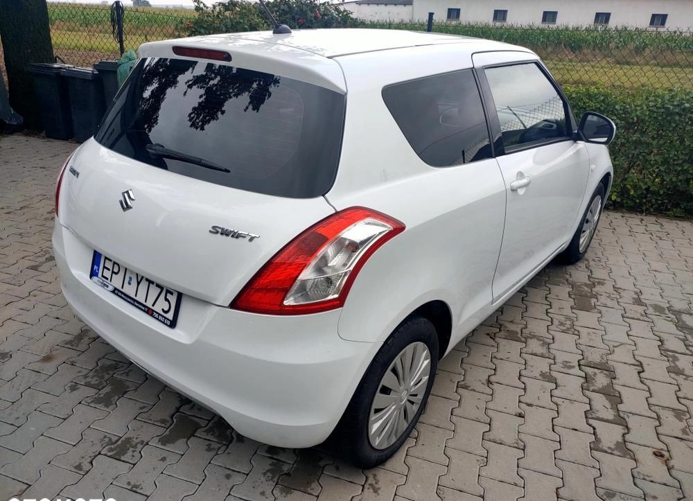 Suzuki Swift cena 28500 przebieg: 139000, rok produkcji 2015 z Kostrzyn małe 56